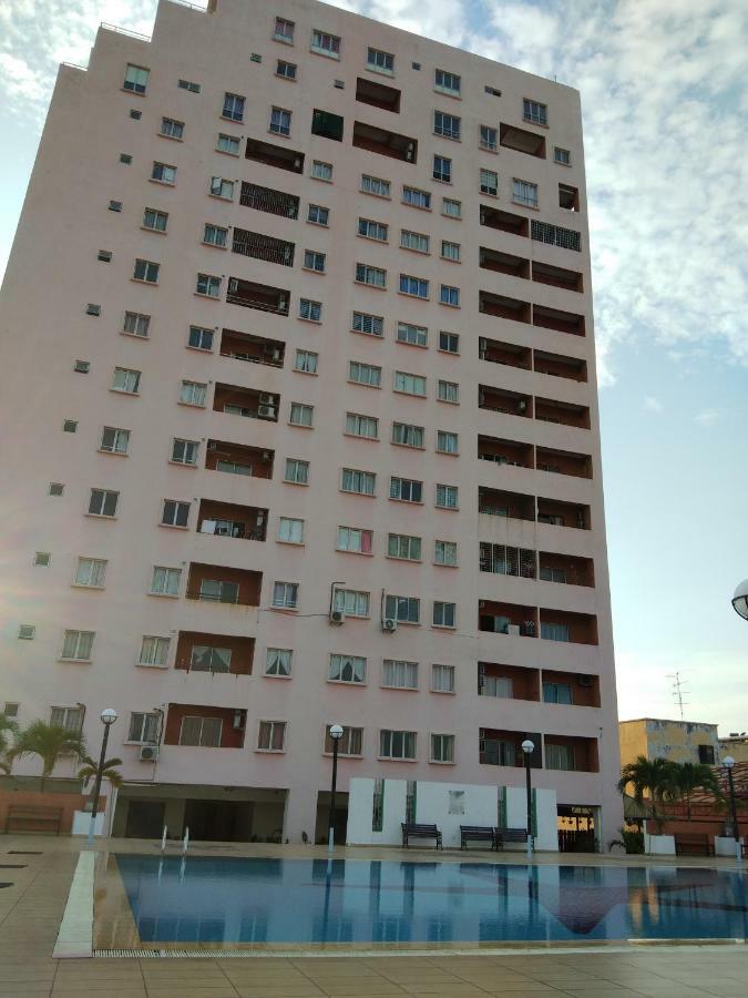 Plaza Melaka Raya Apartment מראה חיצוני תמונה